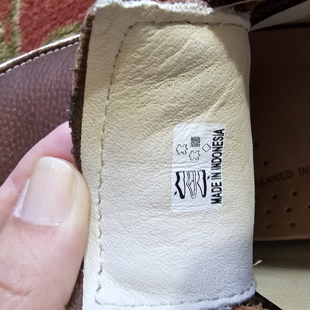 Ecco Leather Sneakers - Picture 6 of 7